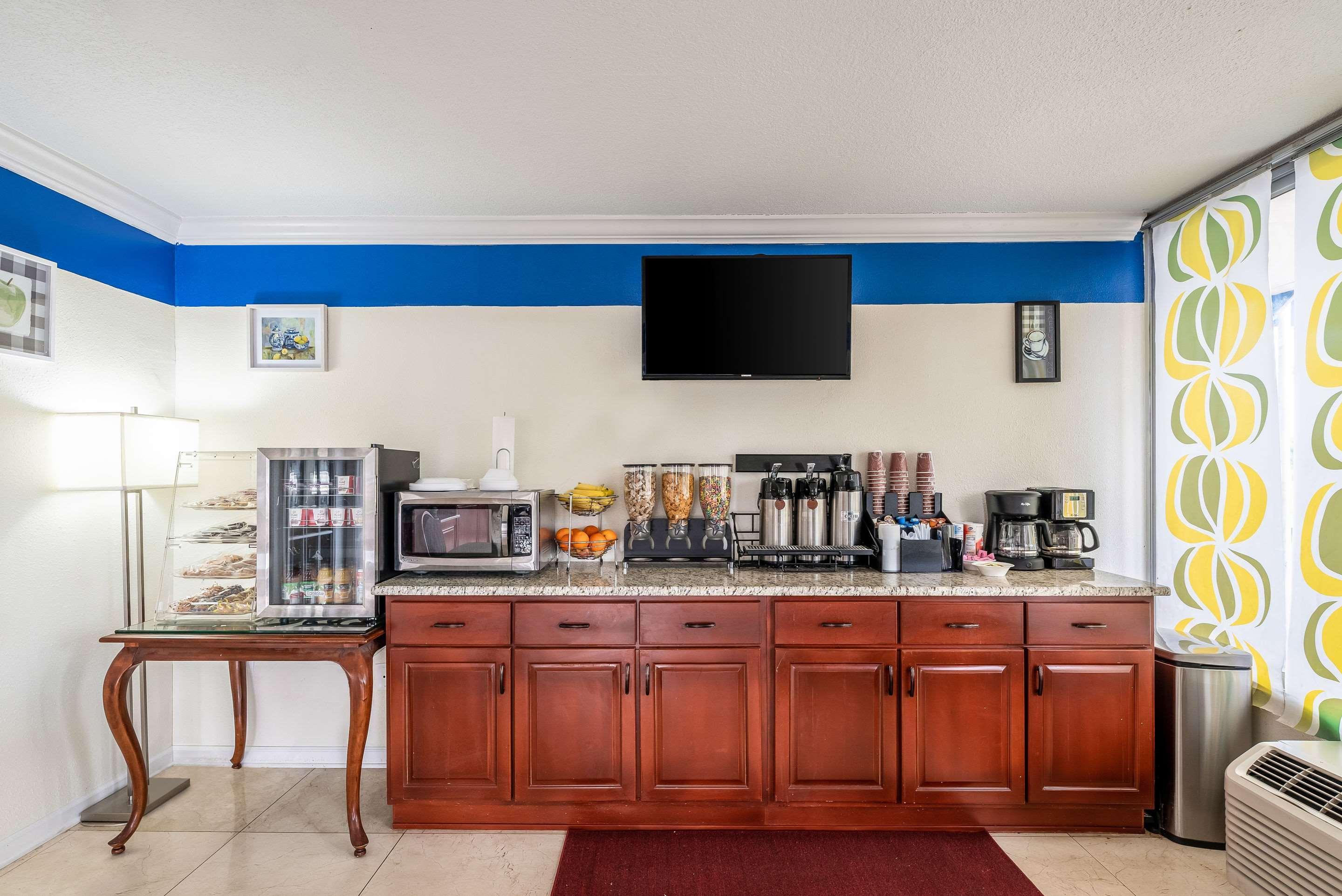 Rodeway Inn Bushnell Εξωτερικό φωτογραφία